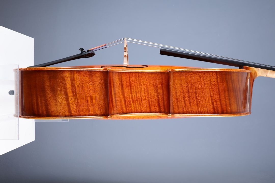 Leonhardt Rainer W. - Mittenwald Anno 2023 - "Hell wie die Sonne" 1/2 Cello - C-019k